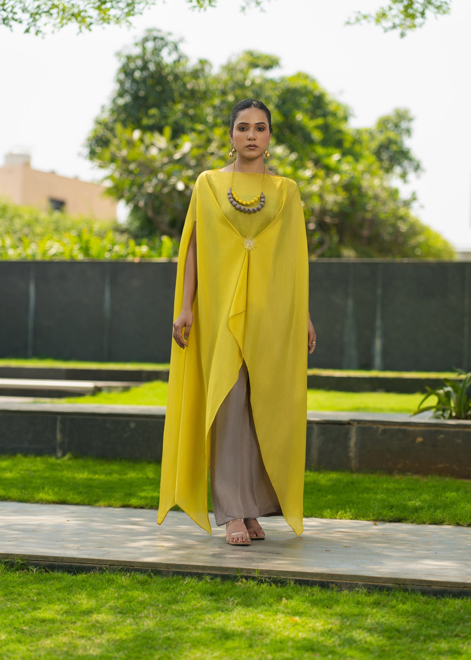 Yellow Mid knot kaftan set