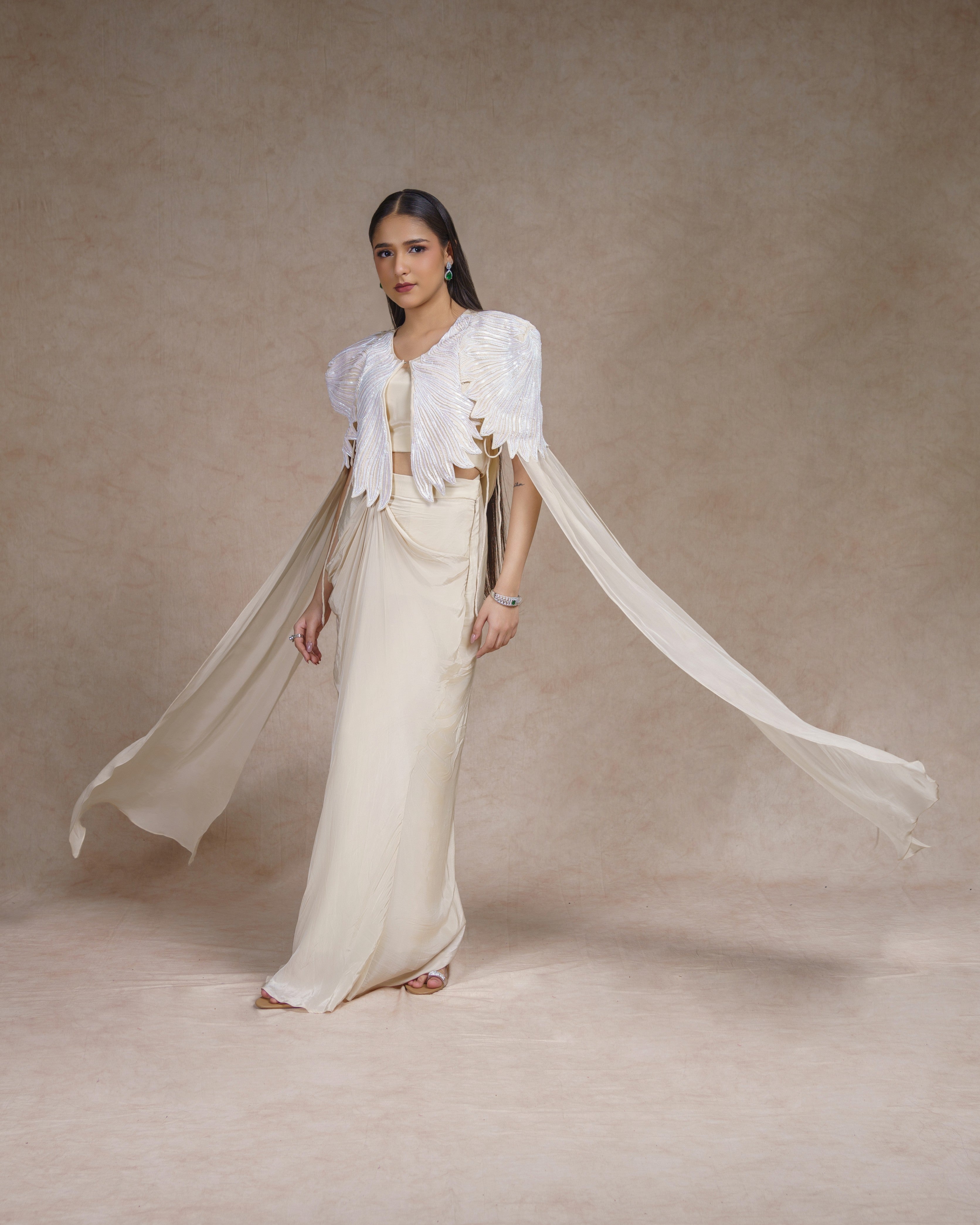 Ivoy falling bat sleeve skirt set